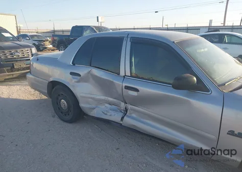 2005 Ford Crown Victoria Police z USA, uszkodzony, nr VIN 2FAHP71W95X144431